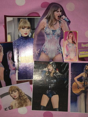 Taylor Swift clippings and double-sided Maneskin Taylor poster new