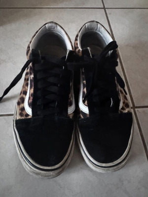 Vans fabric shoes used, athletic style, size 38, black and brown
