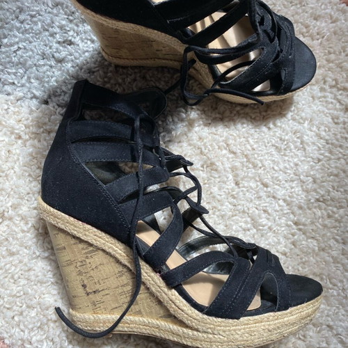 Platform shoes size 37 like new, black with laces