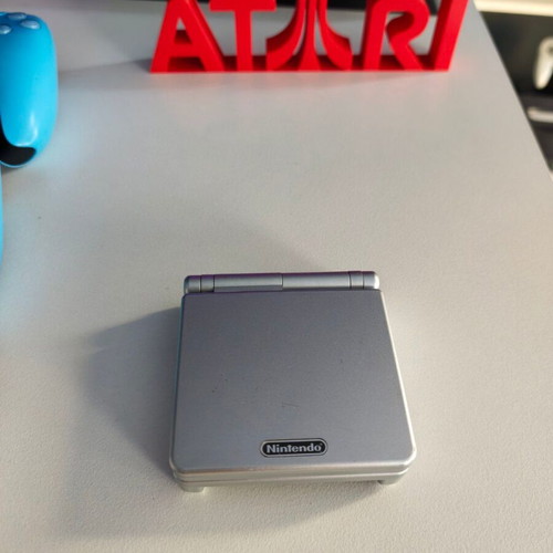 Nintendo Advance SP like new handheld console