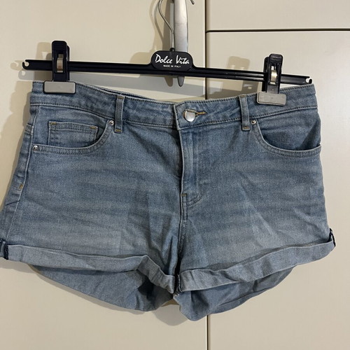 H&M Jean shorts like new, size L 40 12, blue
