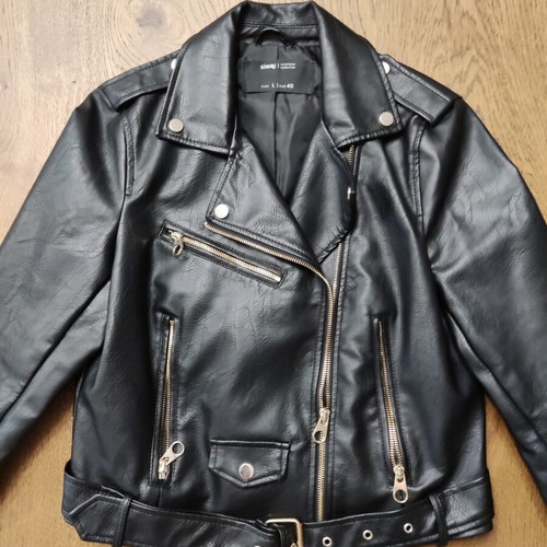 Sinsay leather jacket like new, black, size Large fitting Medium