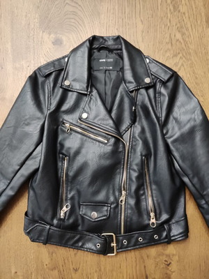 Sinsay leather jacket like new, black, size Large fitting Medium