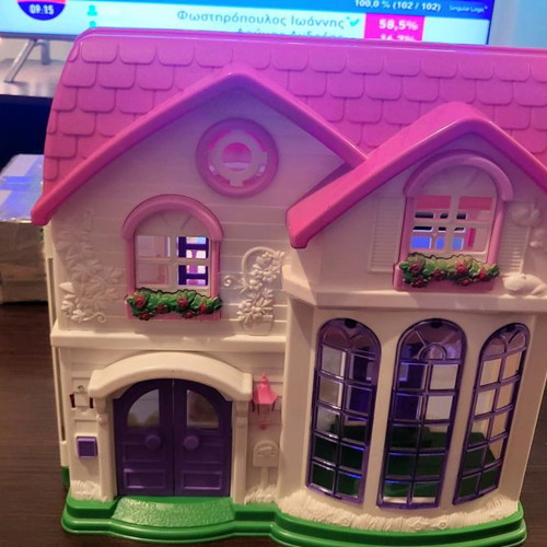 Redbox Happy Sounds Doll House used with light and doorbell