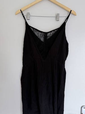 BSB one-piece shorts used, size large, black