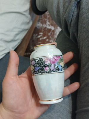 Vintage Japanese vase like new, about 10 cm