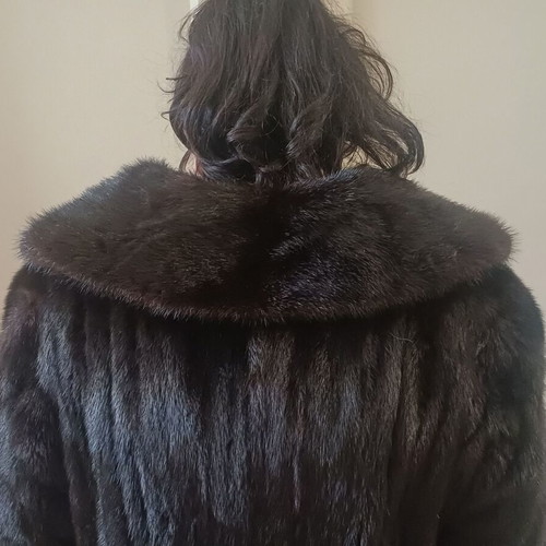 Fur coat like new, genuine black, handmade