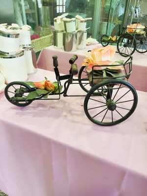 Metal black decorative bicycle new with flowers