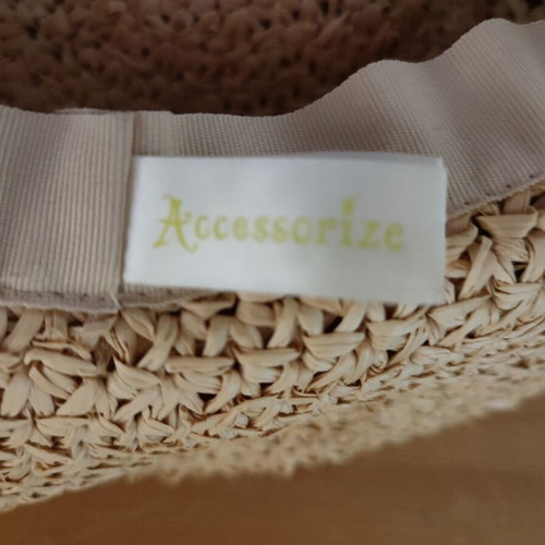 Accessorize straw hat new, one size beige
