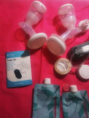 Double breast pump like new