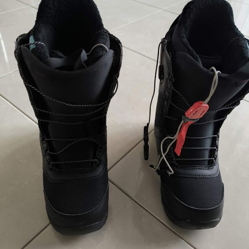 Burton Mint Speedzone Women's Snowboard Boots Black, Like New