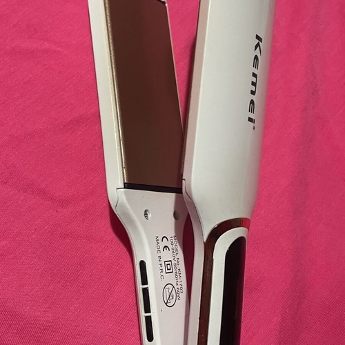 Kemei wide plate hair straightener