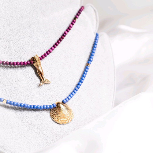 Necklace with semi-precious stone and shell, new, blue and gold