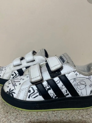 Adidas baby shoes size 22 used