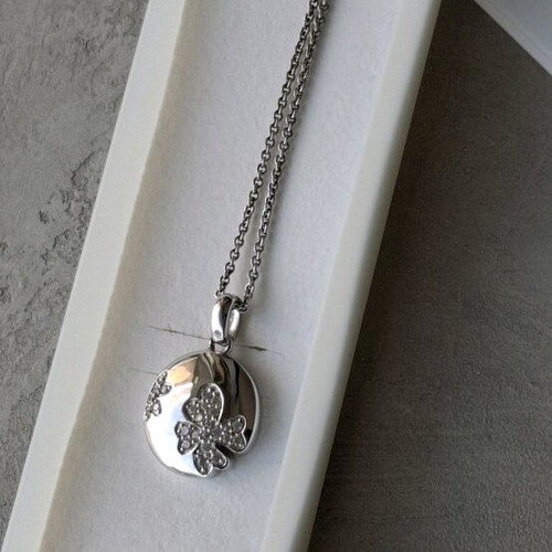 S.Oliver Clover Necklace new, 925 silver with rhinestones