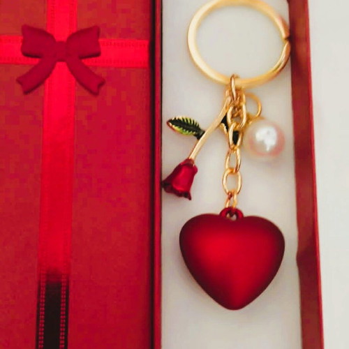 Keychain Heart with Rose and Pearl new, red and gold tone