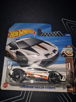Hot Wheels Lamborghini Huracan Sterrato like new