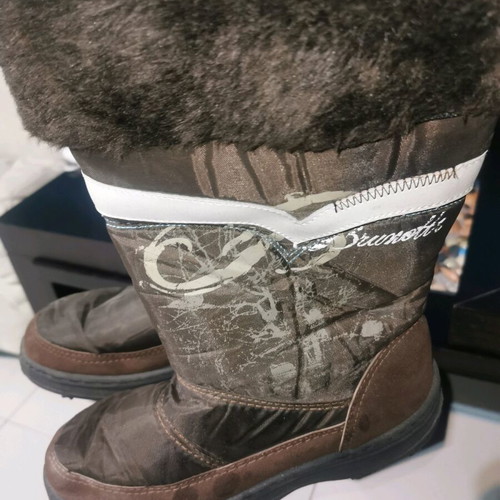 Snow boots with fur like new, size 40, brown