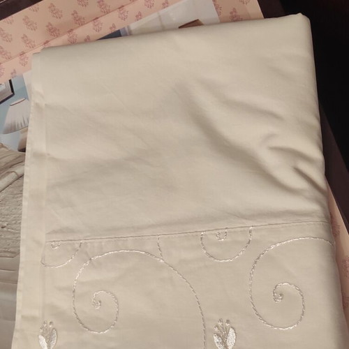 Bridal bed set 7 pieces like new
