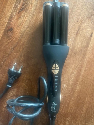 Alessandra Ambrosio ψαλίδι για κυματιστά μαλλιά χρησιμοποιημένο