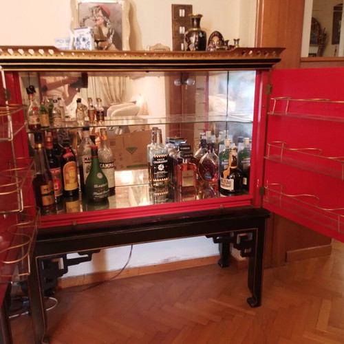 Chinese bar like new with lighting, extension and mirror