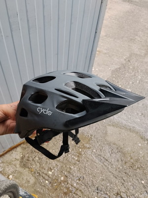 Mountain bike helmet used, like new