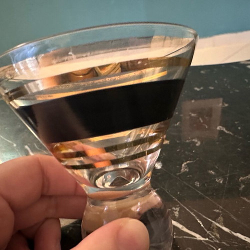 Vintage cordial glasses like new with mid-century design