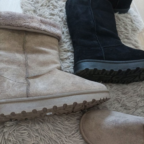 Boots new in black and beige, size 38