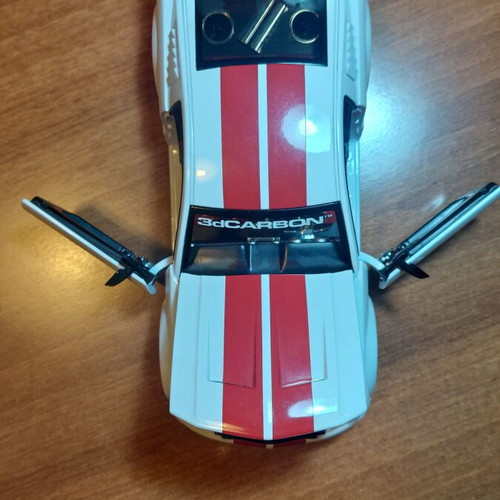 Ford Mustang GT 2005 metal toy car used, 1:24 scale with upgrades