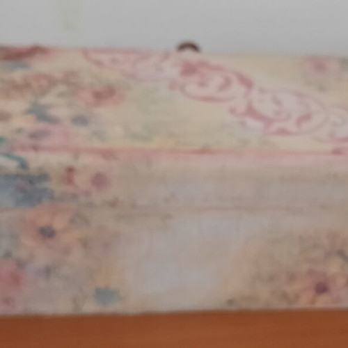 Wooden storage box decorated in excellent condition