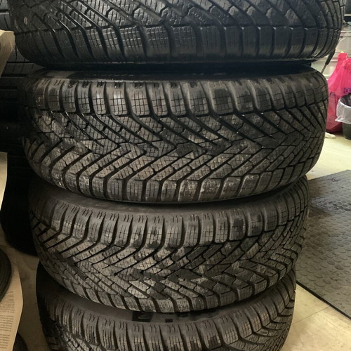Opel Corsa 16-Inch Wheel Tires like new, winter 196/55/16