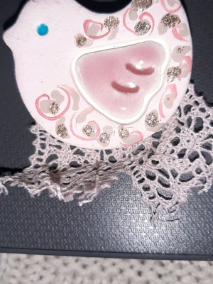Dove pin new with details and lace