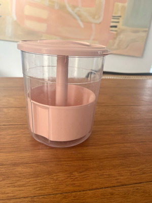 Vicko 1L container for olives and pickles like new