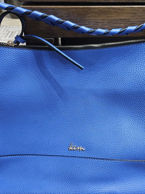 Kem large blue shoulder bag like new