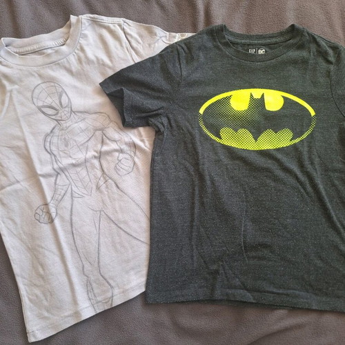Gap kids t shirt set Marvel DC size 6-7 like new