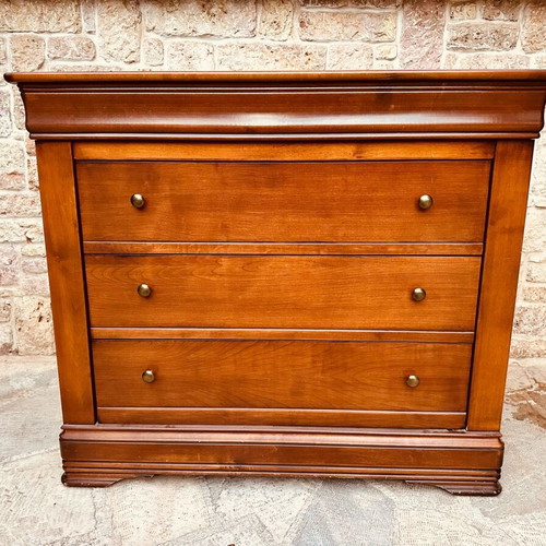 Vintage chest of drawers made of solid mahogany like new