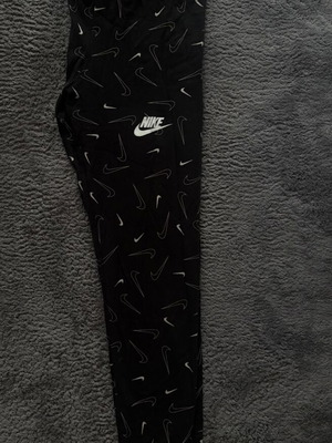 Nike leggings kids size L, fits girls XS