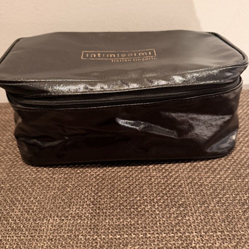Intimissimi Underwear Case like new, ideal for travel and storage