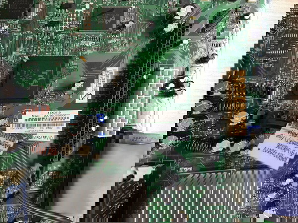 IBM Lenovo ThinkCentre M52 Motherboard FRU 41X0921 System Board + CPU SL8Q7 (Intel Pentium 4 630)