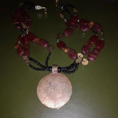 Vintage necklace bronze with brown beads like new