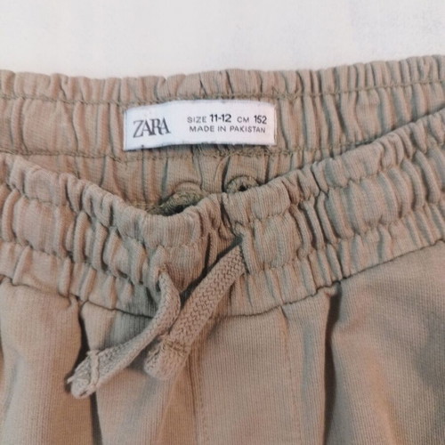 Zara kids bermuda shorts khaki like new, size 152 cm
