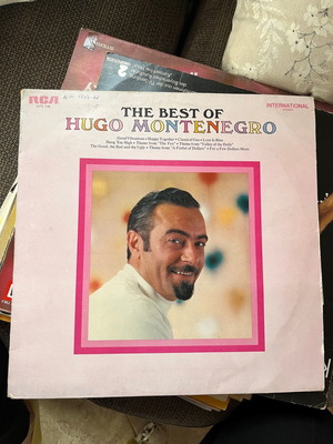 Vinyl The Best of Hugo Montenegro like new, country