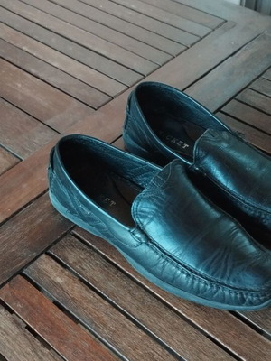 Kricket men's leather loafers black EU 45 used with box