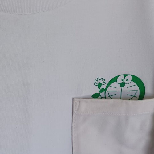 Uniqlo T-shirt limited-edition Doraemon anime, like new, XS