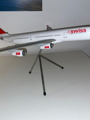 Airbus A340-300 Swissair model by Lupa used, scale 1:120, 53cm