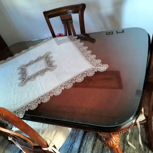 Dining set solid wood with 6 chairs like new