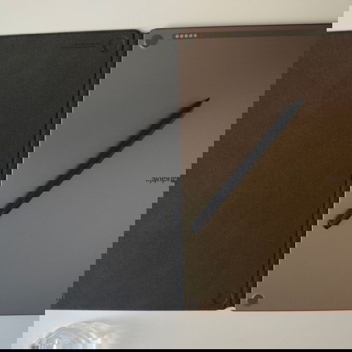 Remarkable Paper Pro (Color 11.8”) σαν καινούργιο με Marker Plus και Book Folio