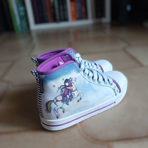 Santoro London Gorjuss High Sneakers Size 36 New