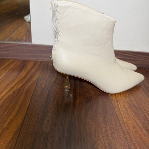 Beige ankle boots used, size 40