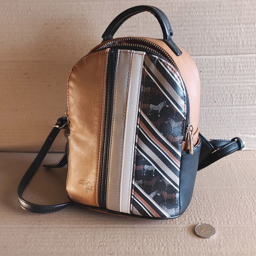 Axel girl backpack bag used, tan and black